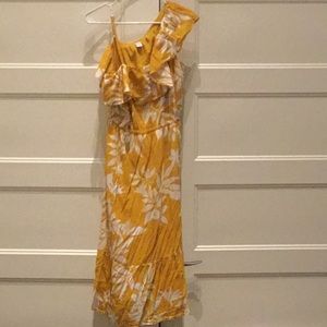 Yellow dress